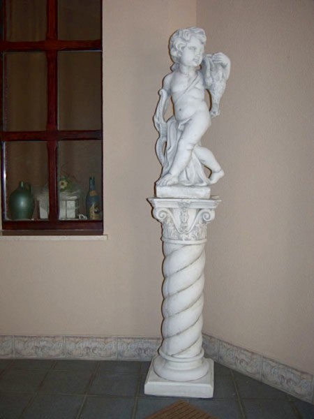 Скульптура античная Амур с дичью