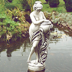 Скульптура античная Девушка с кувшином