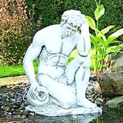 Скульптура античная Атлант сидящий у воды