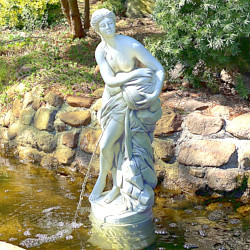 Скульптура Девушка с бочонком