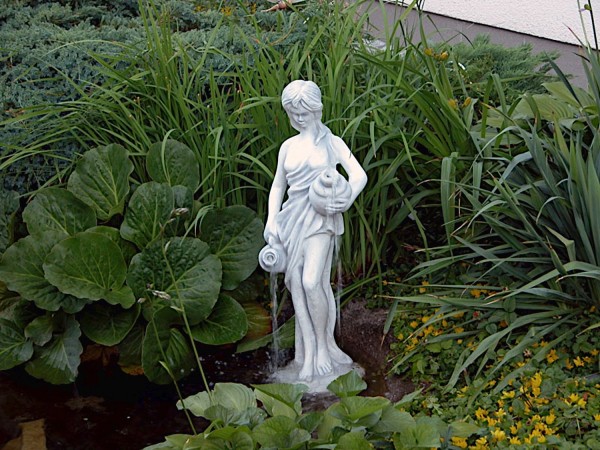 Скульптура античная Девушка с кувшинами