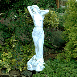 Скульптура античная Гречанка у родника