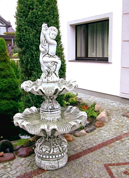 Фонтан античный Мальчик с рыбкой