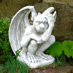 Скульптура античная Гаргулья рука на голову