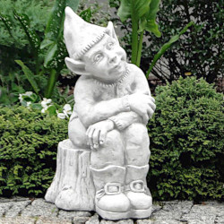 Скульптура садовая Эльф