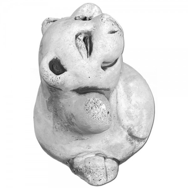 Скульптура декоративная Медвежонок сидит