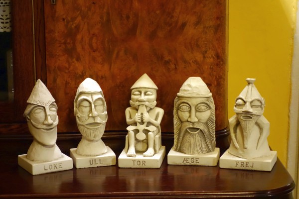 Скульптура Улла - Бог в скандинавской мифологии