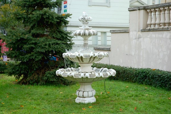 Фонтан классический Лилия