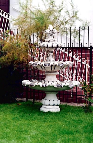 Фонтан классический Лилия