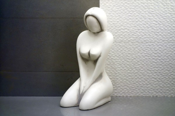 Скульптура современная Женщина