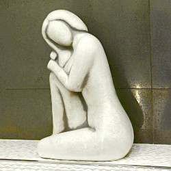 Скульптура современная Женщина