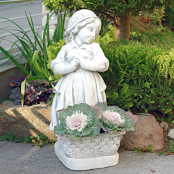 Скульптура Девочка с цветочным горшком