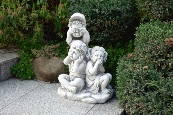 Скульптура Ничего не вижу, ничего не слышу, ничего не скажу