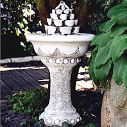 Фонтан современный с шишкой