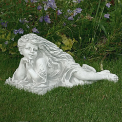 Скульптура Девочка с книгой