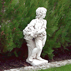 Скульптура Мальчик с корзиной фруктов