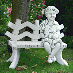 Скульптура современная Девочка с зайцем сидит