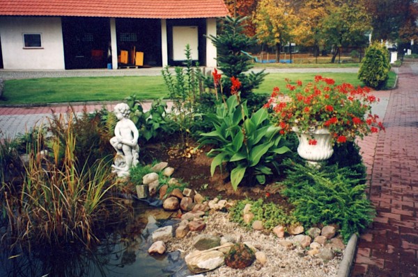 Скульптура Мальчик с рыбой