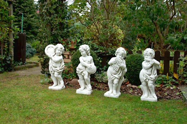 Скульптура античная Мальчик с флейтой