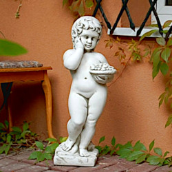 Скульптура античная Девочка с фруктами