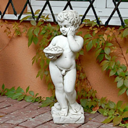 Скульптура античная Мальчик с фруктами