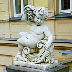 Скульптура античная Мальчик с виноградом