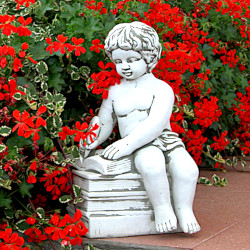 Скульптура Мальчик с книгами