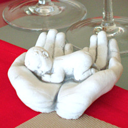 Скульптура Младенец на руках