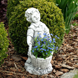 Скульптура Мальчик с корзиной