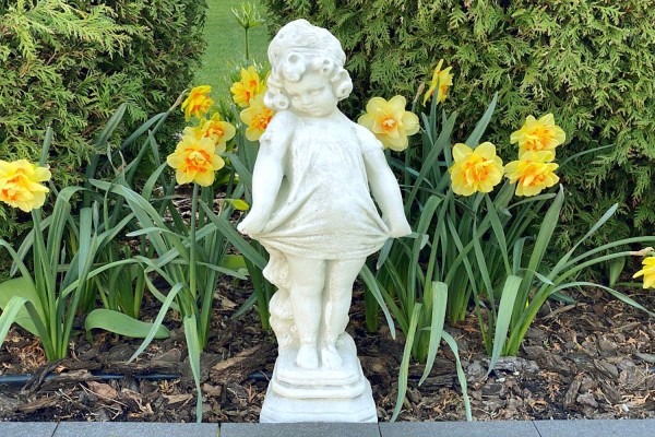 Скульптура Девочка