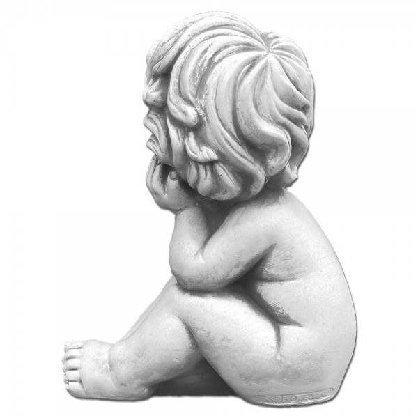 Скульптура Ребенок сидит