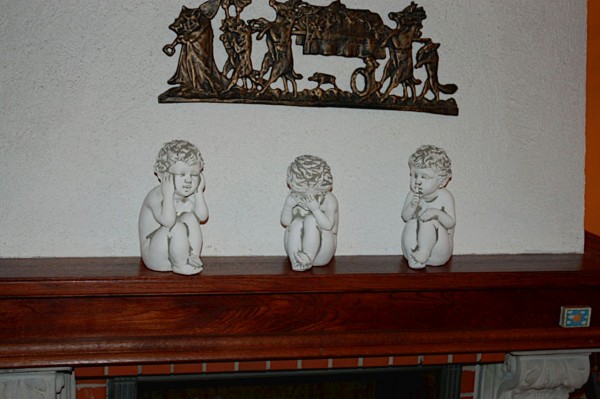 Скульптура Ничего не вижу