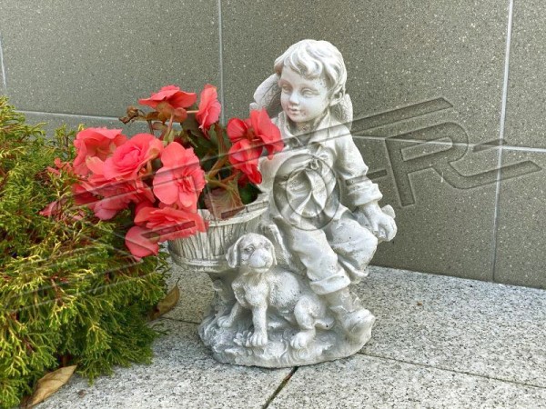 Скульптура Мальчик с собакой