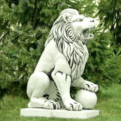 Скульптура Лев сидит с шаром, левый