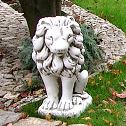 Скульптура Лев сидит,  левый