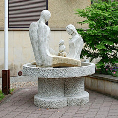 Фонтан современный Семья