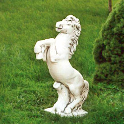 Скульптура Конь