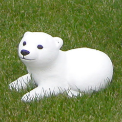 Скульптура Медведь лежит