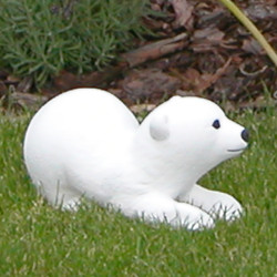 Скульптура Медведь лежит