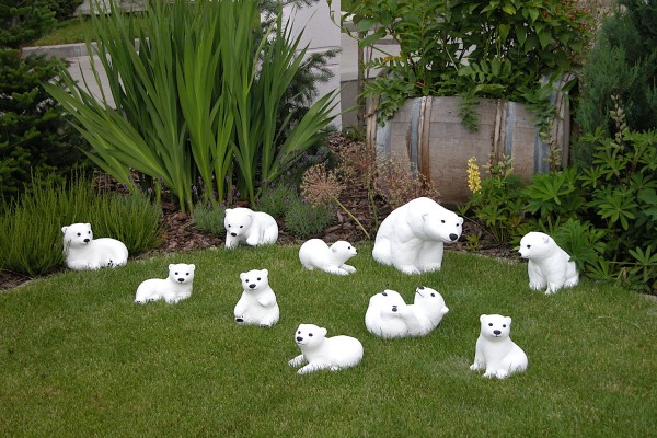 Скульптура Медведь лежит