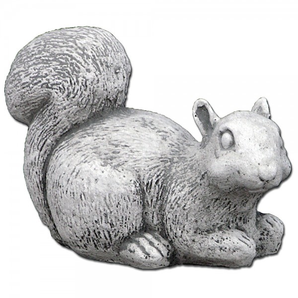 Скульптура Белка лежит