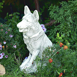 Скульптура Овчарка сидит