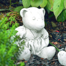 Скульптура Медведь-мама