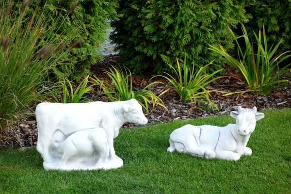 Скульптура Корова с теленком