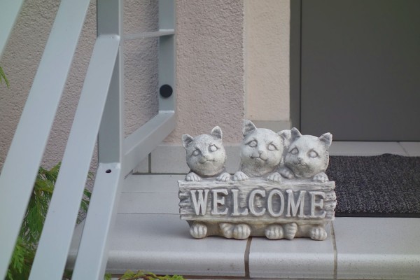 Скульптура Котята «WELCOME»