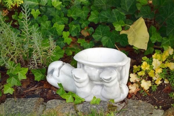 Скульптура  Черепашка с цветочным горшком