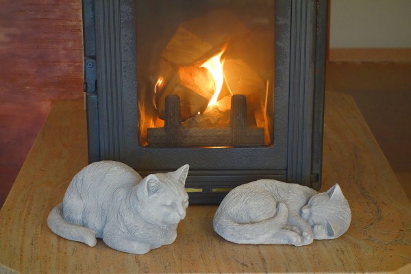 Скульптура Кот спит