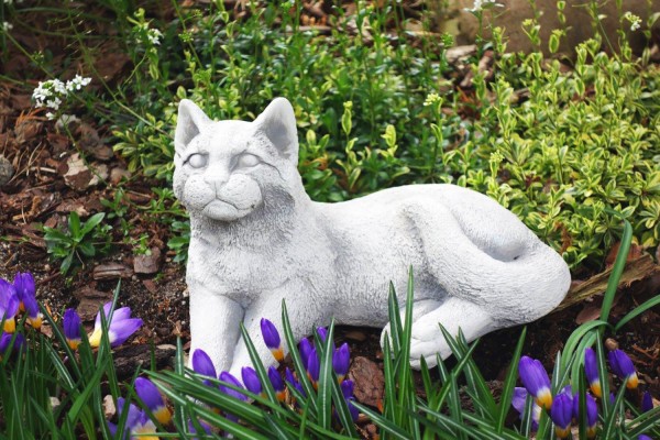 Скульптура  Кошка лежит