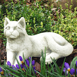 Скульптура  Кошка лежит