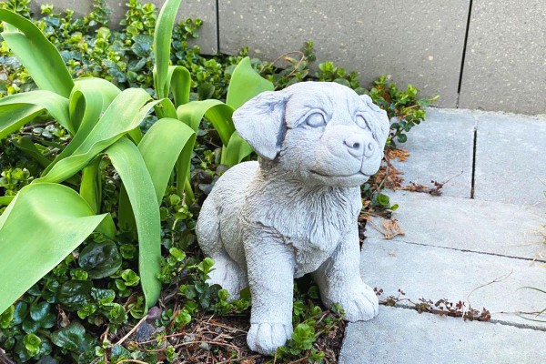 Скульптура  Щенок сидит